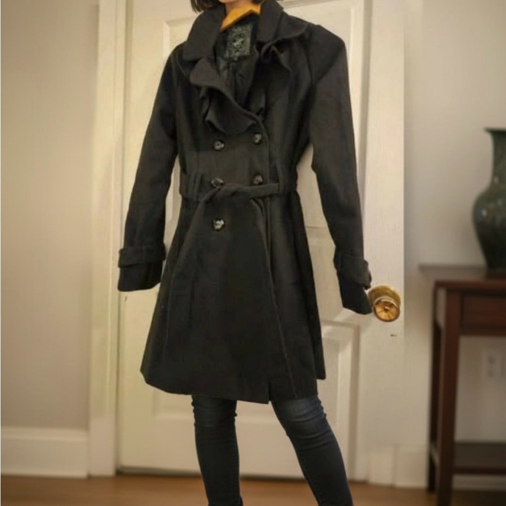 Elegant Black Double-Breasted Women's Coat